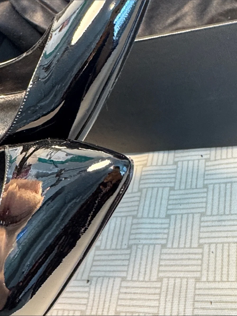 Saint Laurent Black Patent Opyum Logo Heel Pumps - Picture 10 of 12